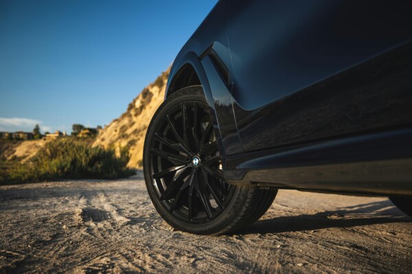 Najlepsze opony do BMW: Jak wybrać odpowiednie opony dla swojego modelu?